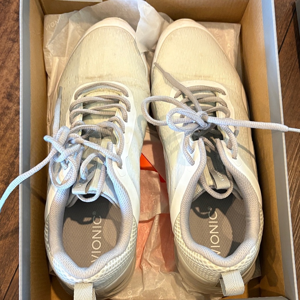 Vionic Light Gray Athletic Shoes